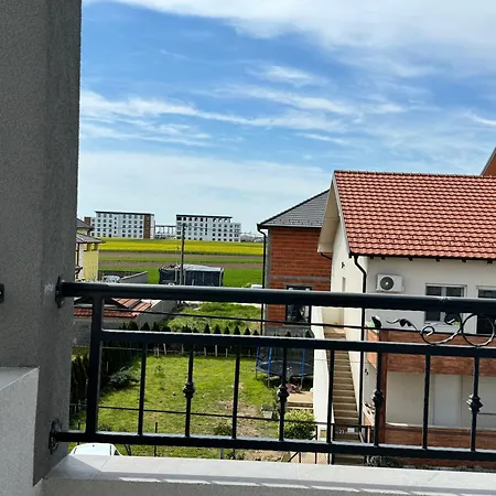 Deluxe Belgrade Airport Single Surcin